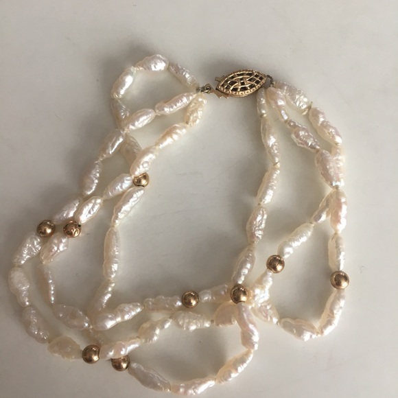 Vintage Triple Strand Freshwater Pearl and Gold Bead Bracelet - Picture 3 of 5